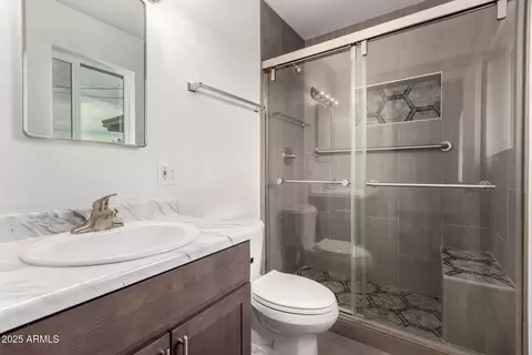 Bath - 4128 W Earll Dr, Phoenix, AZ 85019 photo 1 of 2