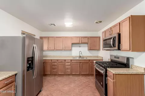 Kitchen - 4128 W Earll Dr, Phoenix, AZ 85019 photo 3 of 4