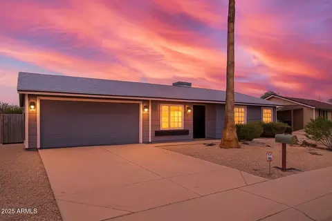 3520 E Anderson Dr, Phoenix, AZ 85032