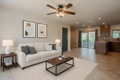 3520 E Anderson Dr, Phoenix, AZ 85032 photo 9