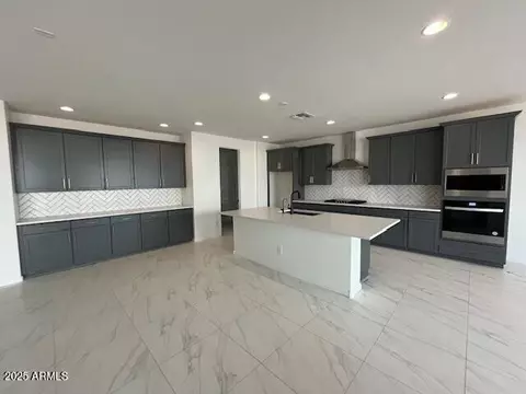 Kitchen - 9834 S Fish Creek Rd, Apache Junction, AZ 85120 photo 4 of 4