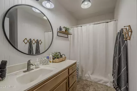 Bath - 6330 Evergreen St, Mesa, AZ 85205 photo 1 of 1