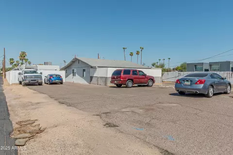 Exterior - 4332 N 27th St, Phoenix, AZ 85016 photo 1 of 8