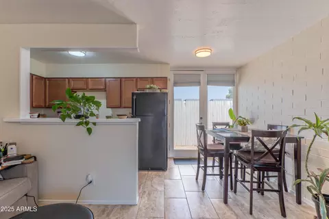 Dining - 4332 N 27th St, Phoenix, AZ 85016 photo 1 of 1