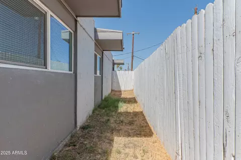 Exterior - 4332 N 27th St, Phoenix, AZ 85016 photo 7 of 8