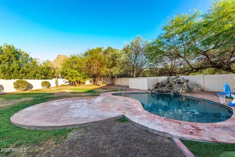 Exterior - 5803 N 45th St, Phoenix, AZ 85018 photo 3 of 26