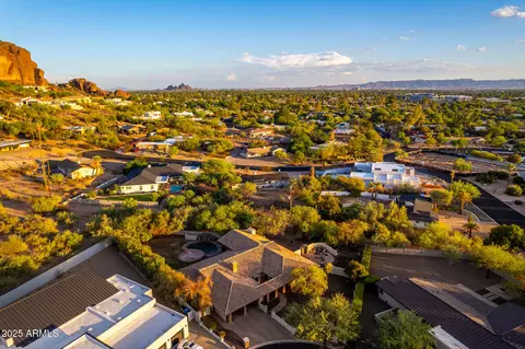 View/Area - 5803 N 45th St, Phoenix, AZ 85018 photo 3 of 10