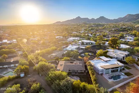 View/Area - 5803 N 45th St, Phoenix, AZ 85018 photo 8 of 10