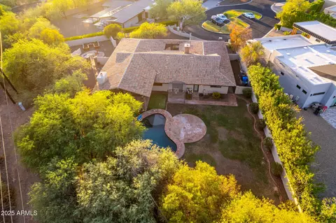 View/Area - 5803 N 45th St, Phoenix, AZ 85018 photo 5 of 10
