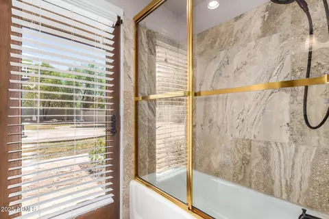 Bath - 5803 N 45th St, Phoenix, AZ 85018 photo 3 of 4