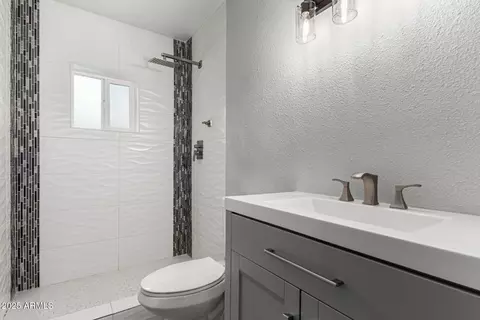 Bath - 3336 Earll Dr, Phoenix, AZ 85018 photo 5 of 5