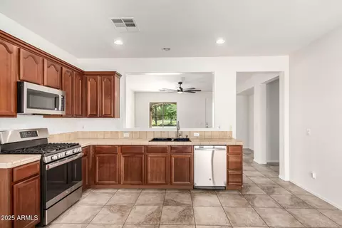 Kitchen - 4436 E Franklin Ave, Gilbert, AZ 85295 photo 1 of 2