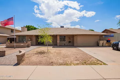 6409 W Poinsettia Dr, Glendale, AZ 85304