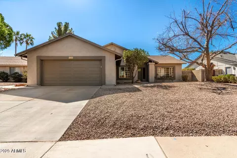 2221 W Rockwell Dr, Chandler, AZ 85224