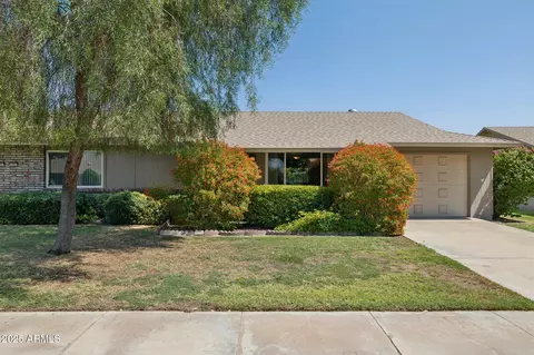 19033 N Signal Butte Cir, Sun City, AZ 85373