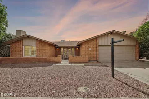 1261 W Kilarea Ave, Mesa, AZ 85202