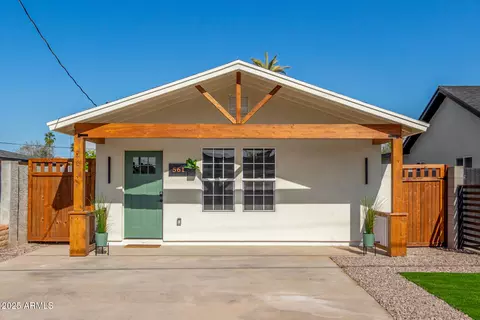 561 N Sirrine St, Mesa, AZ 85201