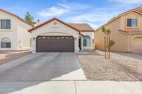 414 N Cobblestone St, Gilbert, AZ 85234