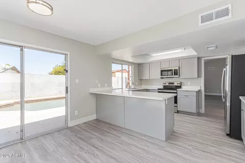 2320 E Shangri La Rd, Phoenix, AZ 85028 photo 27
