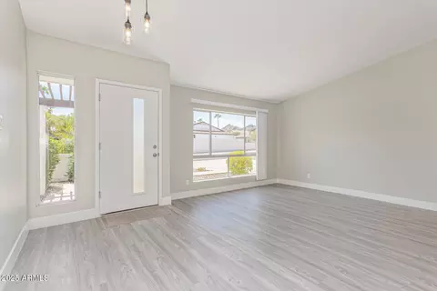 2320 E Shangri La Rd, Phoenix, AZ 85028 photo 15