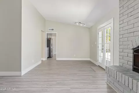 2320 E Shangri La Rd, Phoenix, AZ 85028 photo 21