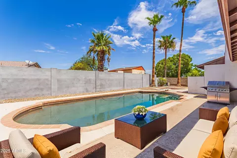 2320 E Shangri La Rd, Phoenix, AZ 85028 photo 9
