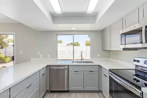 2320 E Shangri La Rd, Phoenix, AZ 85028 photo 24
