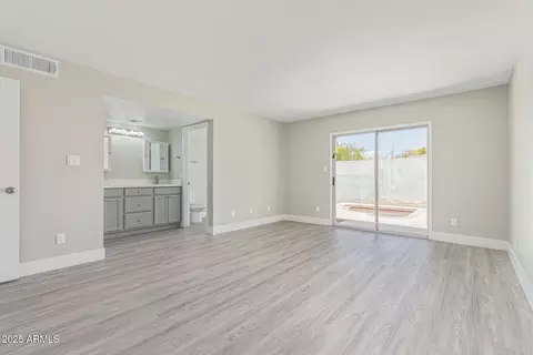 2320 E Shangri La Rd, Phoenix, AZ 85028 photo 31