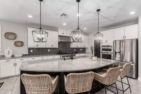 4640 S Big Horn Dr, Chandler, AZ 85249