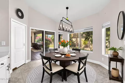 Dining - 758 S Lagoon Dr, Gilbert, AZ 85233 photo 3 of 3