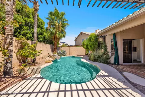 Exterior - 758 S Lagoon Dr, Gilbert, AZ 85233 photo 11 of 17