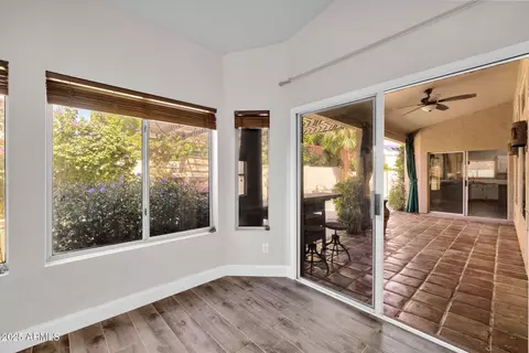 Entry Way - 758 S Lagoon Dr, Gilbert, AZ 85233 photo 4 of 5