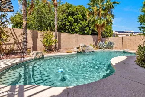Exterior - 758 S Lagoon Dr, Gilbert, AZ 85233 photo 6 of 17