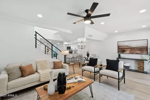 Living - 815 E Grovers Ave #17, Phoenix, AZ 85022 photo 3 of 4