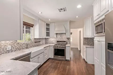 Kitchen - 152 W 2nd St, Mesa, AZ 85201 photo 2 of 2