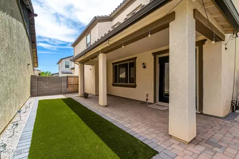 Exterior - 1555 S Loren Ln, Gilbert, AZ 85296 photo 2 of 18