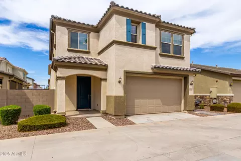 Exterior - 1555 S Loren Ln, Gilbert, AZ 85296 photo 8 of 18
