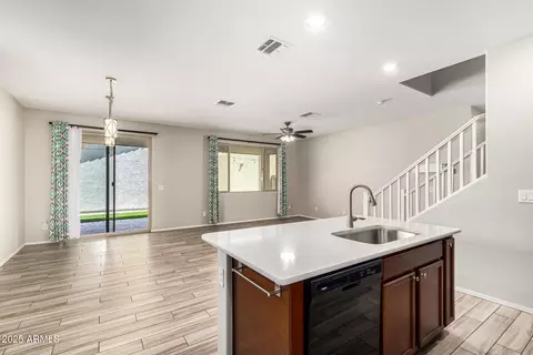 Living - 1555 S Loren Ln, Gilbert, AZ 85296 photo 5 of 8
