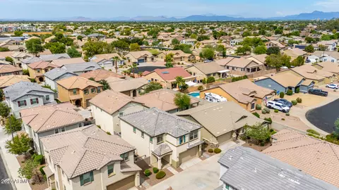 View/Area - 1555 S Loren Ln, Gilbert, AZ 85296 photo 1 of 9