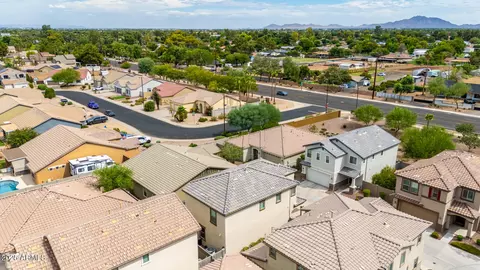 View/Area - 1555 S Loren Ln, Gilbert, AZ 85296 photo 6 of 9