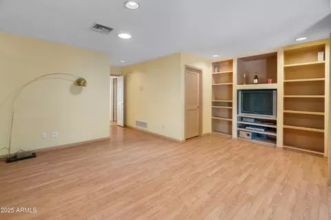 Living - 560 W Montebello Ave, Phoenix, AZ 85013 photo 3 of 4