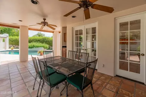 Exterior - 560 W Montebello Ave, Phoenix, AZ 85013 photo 9 of 9