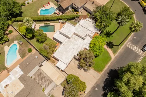 View/Area - 560 W Montebello Ave, Phoenix, AZ 85013 photo 5 of 5