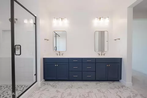 Bath - 1232 E Tonto Dr, Gilbert, AZ 85298 photo 5 of 5