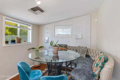 Dining - 1221 E Oregon Ave, Phoenix, AZ 85014 photo 2 of 2