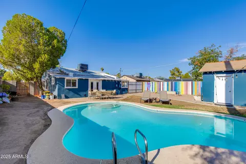 Exterior - 1221 E Oregon Ave, Phoenix, AZ 85014 photo 1 of 3