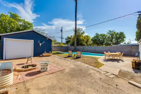 Exterior - 1221 E Oregon Ave, Phoenix, AZ 85014 photo 2 of 3