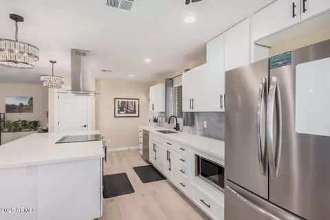 Kitchen - 2236 W Thomas Rd, Phoenix, AZ 85015 photo 3 of 3