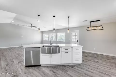 Kitchen - 1809 E Ronald Rd, Phoenix, AZ 85022 photo 3 of 5