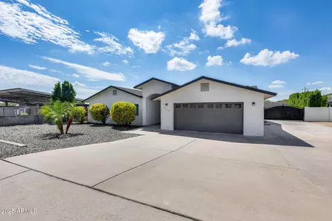 Exterior - 1809 E Ronald Rd, Phoenix, AZ 85022 photo 3 of 6